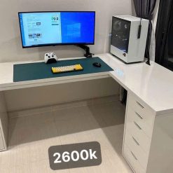 BÀN GAMING IKEA CHỮ L MẶT GỖ KÈM TỦ FULL TRẮNG